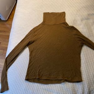 LNA LIGHT BROWN TURTLENECK SWEATER. Size medium.